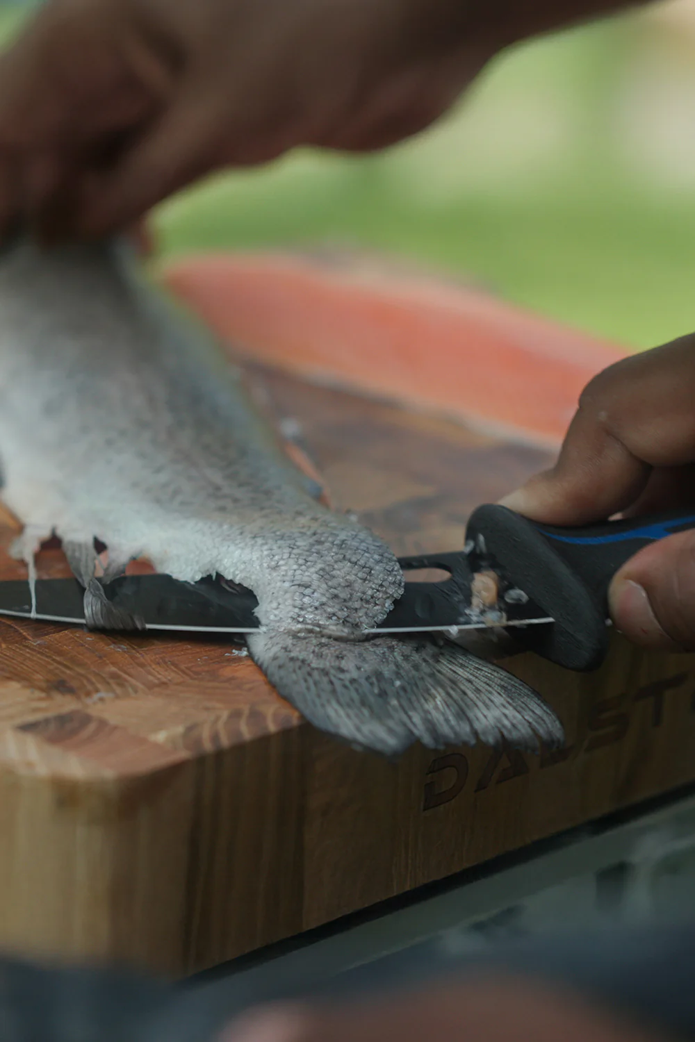 Curved Boning Knife 6" | Night Shark Series | NSF Certified | Dalstrong © - Image 10