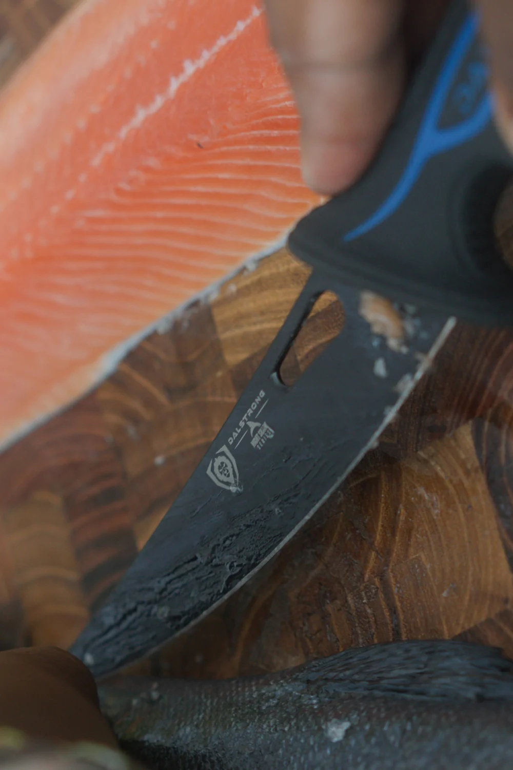 Curved Boning Knife 6" | Night Shark Series | NSF Certified | Dalstrong © - Image 5
