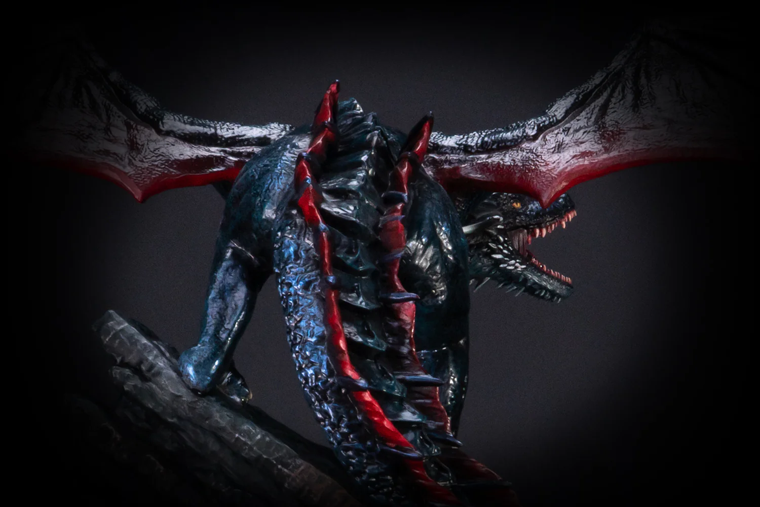 Game of Thrones™ x StudioForge™ | Drogon's Fury™ | 8.5” Collector’s Chef Knife & Sculpted Display Stand - Image 11