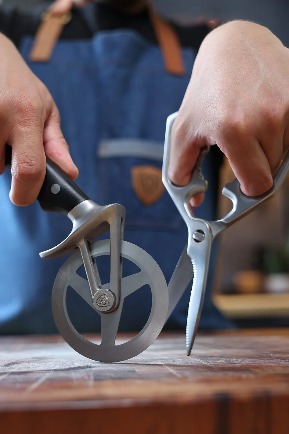 Scissors + Pizza Wheel | Dalstrong © - Image 4
