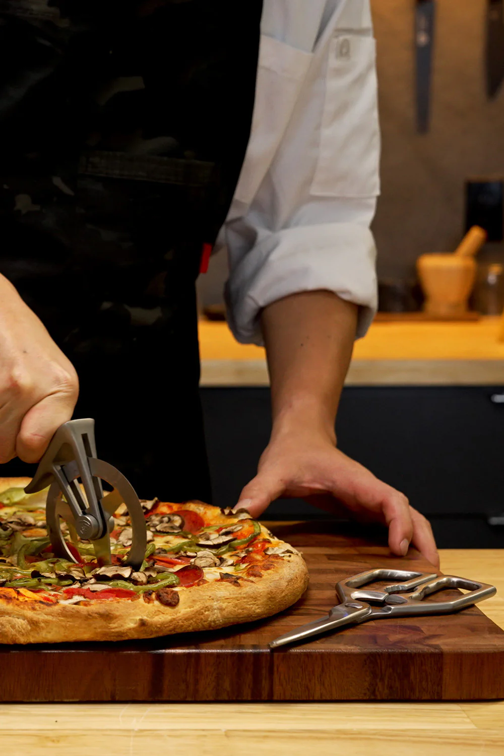 Scissors + Pizza Wheel | Dalstrong © - Image 5